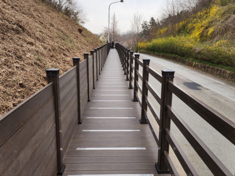 더센우드 가림막울타리 논브라켓울타리 데크로드 시공사례