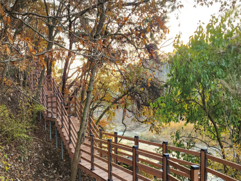 더센우드 논브라켓 울타리 데크로드 시공사례